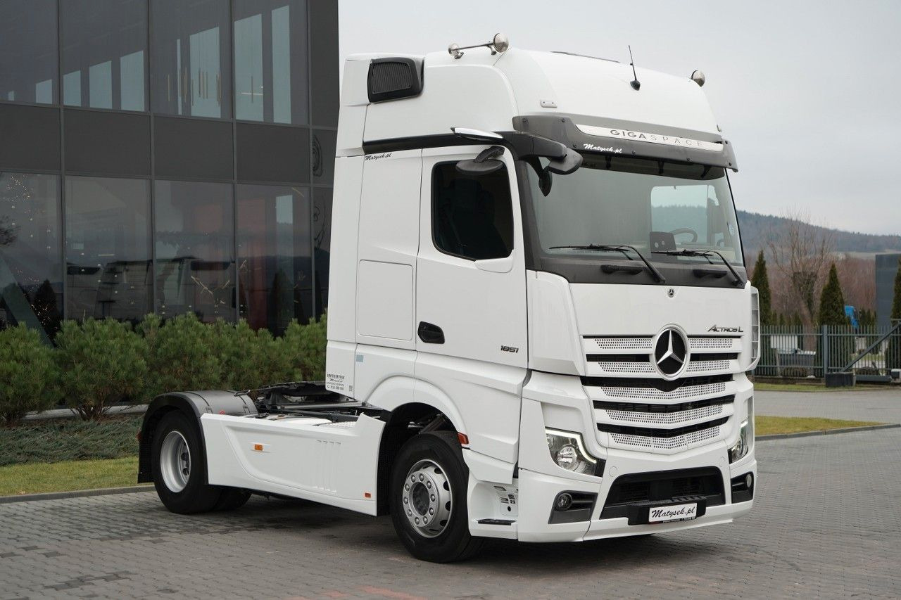 Mercedes-Benz ACTROS 1851 / RETARDER / GIGA SPACE / EURO 6 / - Тягач: фото 2 Mercedes-Benz ACTROS 1851 / RETARDER / GIGA SPACE / EURO 6 / - Тягач: фото 2