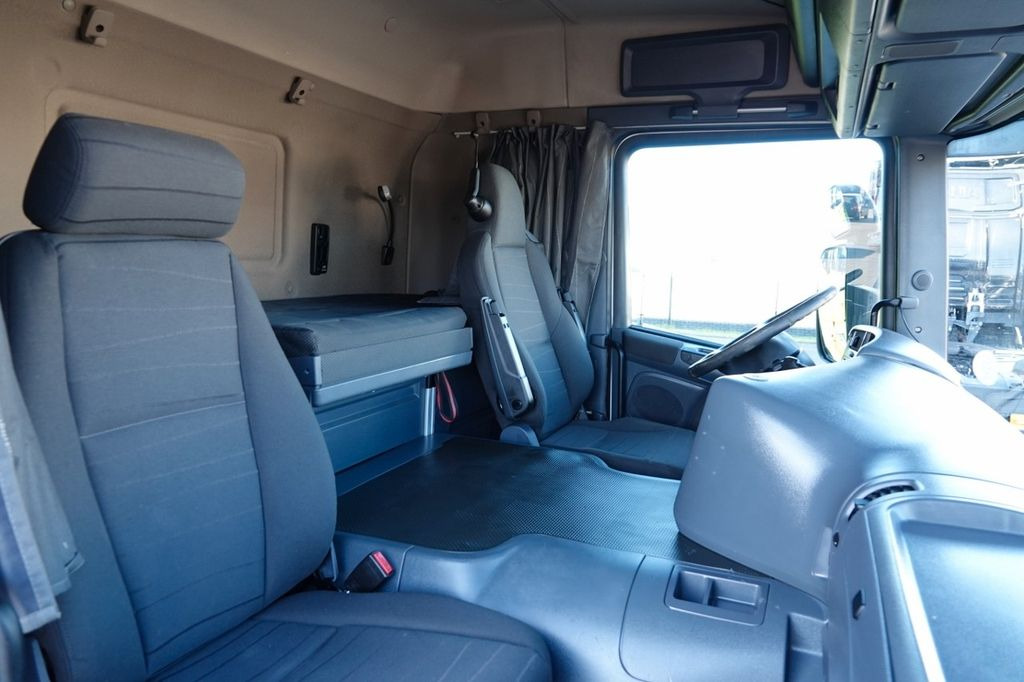 Тягач Scania P 450 / RETARDER / NISKA KABINA / WYSOKO ZAWIESZ: фото 16