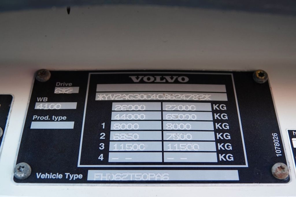 Тягач Volvo FH 500 / 6x2 / RETARDER / PEŁNY ADR / PUSHER / O Volvo FH 500 / 6x2 / RETARDER / PEŁNY ADR / PUSHER / O: фото 16 Тягач Volvo FH 500 / 6x2 / RETARDER / PEŁNY ADR / PUSHER / O Volvo FH 500 / 6x2 / RETARDER / PEŁNY ADR / PUSHER / O: фото 16