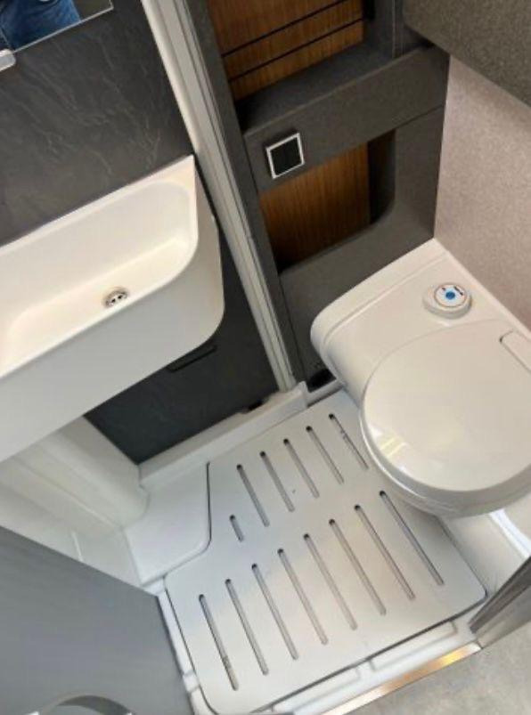 Новый Полуинтегрированный автодом HYMER / ERIBA MLT 570 Cross Over: фото 12 Новый Полуинтегрированный автодом HYMER / ERIBA MLT 570 Cross Over: фото 12