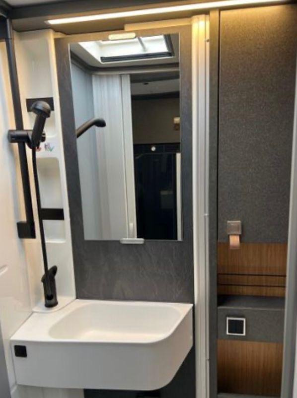 Новый Полуинтегрированный автодом HYMER / ERIBA MLT 570 Cross Over: фото 11 Новый Полуинтегрированный автодом HYMER / ERIBA MLT 570 Cross Over: фото 11