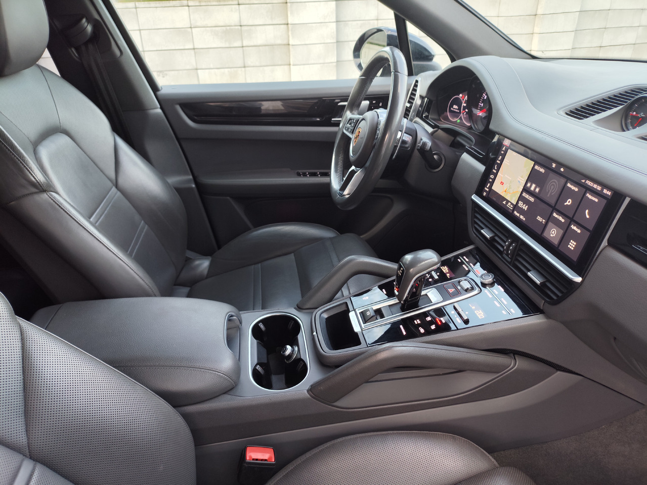 Легковой автомобиль PORSCHE CAYENNE: фото 28 Легковой автомобиль PORSCHE CAYENNE: фото 28