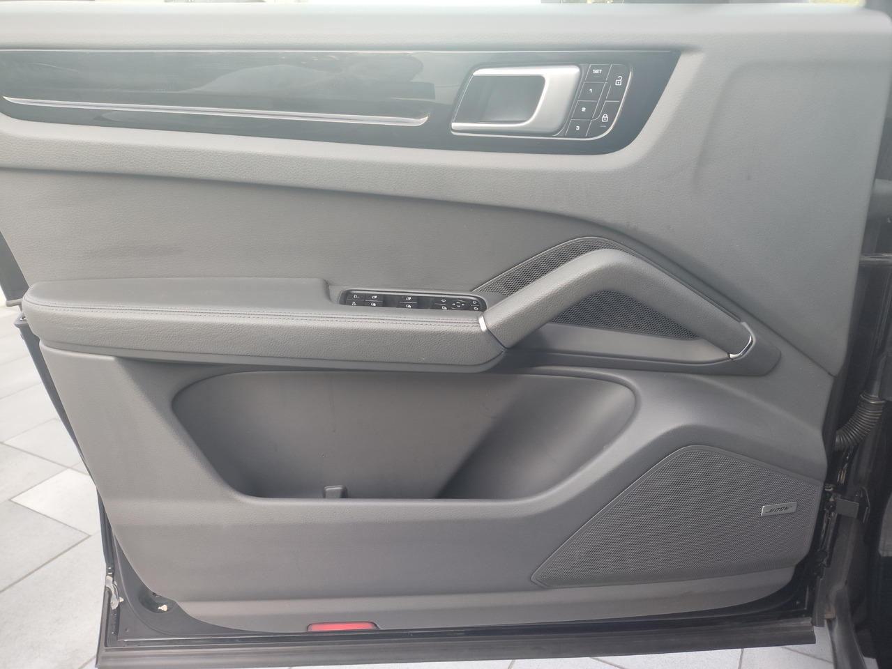 Легковой автомобиль PORSCHE CAYENNE: фото 23 Легковой автомобиль PORSCHE CAYENNE: фото 23