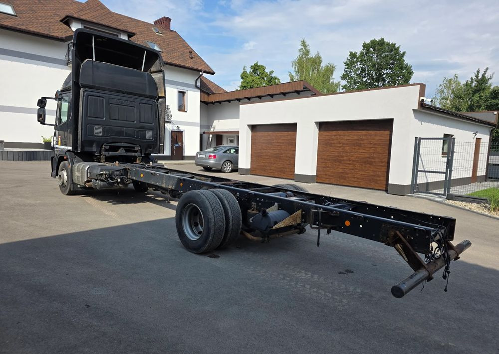 Iveco EUROCARGO 160E28 RAMA DO ZABUDOWY/ LAWETA / MANUAL / - Тентованный грузовик: фото 4 Iveco EUROCARGO 160E28 RAMA DO ZABUDOWY/ LAWETA / MANUAL / - Тентованный грузовик: фото 4