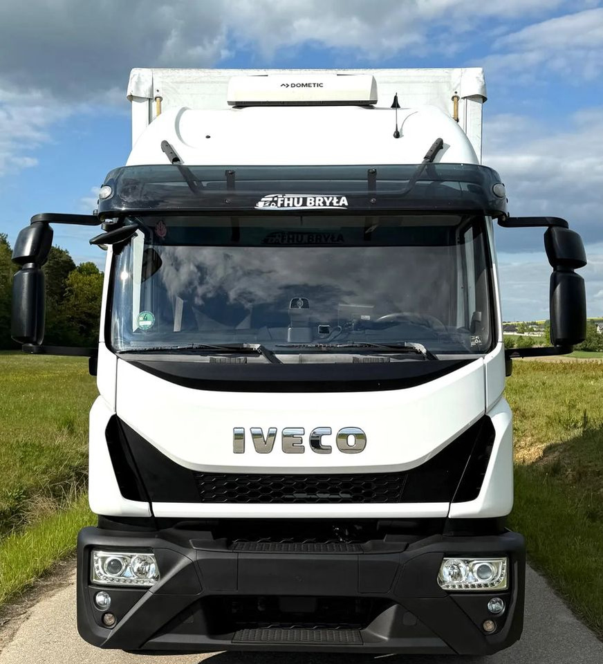 Iveco EUROCARGO 160E320/FIRANKA/WINDA/AUTOMAT/NISKI PRZEBIEG/E6/SPROWADZONY/PIERWSZY WŁAŚCICIEL - Тентованный грузовик: фото 3 Iveco EUROCARGO 160E320/FIRANKA/WINDA/AUTOMAT/NISKI PRZEBIEG/E6/SPROWADZONY/PIERWSZY WŁAŚCICIEL - Тентованный грузовик: фото 3