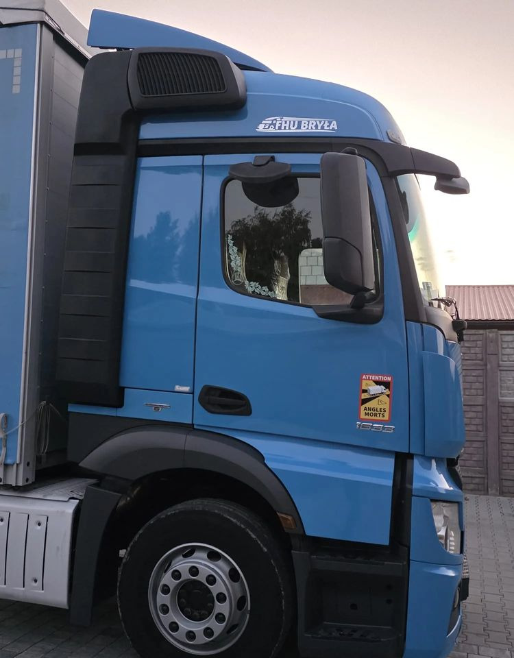 Mercedes-Benz ACTROS 1833 / FIRANKA/ WINDA / 22PALETY / 8760 ŁADOWNOŚĆ / AUTOMAT / DUŻY SILNIK / SYPIALKA / - Тентованный грузовик: фото 4 Mercedes-Benz ACTROS 1833 / FIRANKA/ WINDA / 22PALETY / 8760 ŁADOWNOŚĆ / AUTOMAT / DUŻY SILNIK / SYPIALKA / - Тентованный грузовик: фото 4