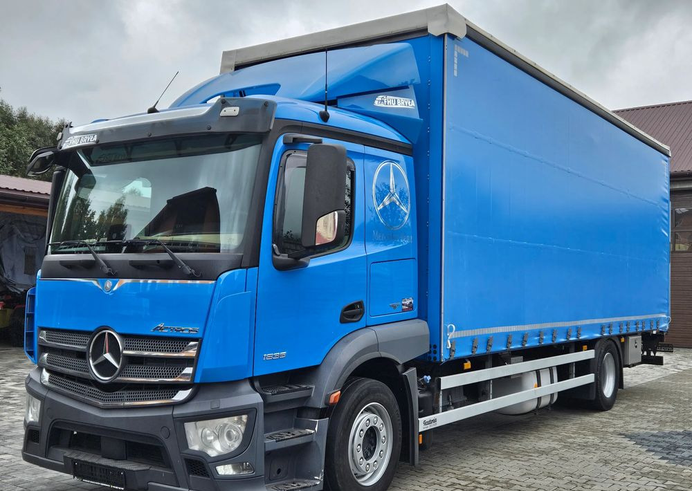 Mercedes-Benz ACTROS 1835 / FIRANKA / WINDA / 19 EUROPALET / AUTOMAT / Z NIEMIEC / 2016/DUŻA ŁADOWNOŚĆ - Тентованный грузовик: фото 2 Mercedes-Benz ACTROS 1835 / FIRANKA / WINDA / 19 EUROPALET / AUTOMAT / Z NIEMIEC / 2016/DUŻA ŁADOWNOŚĆ - Тентованный грузовик: фото 2