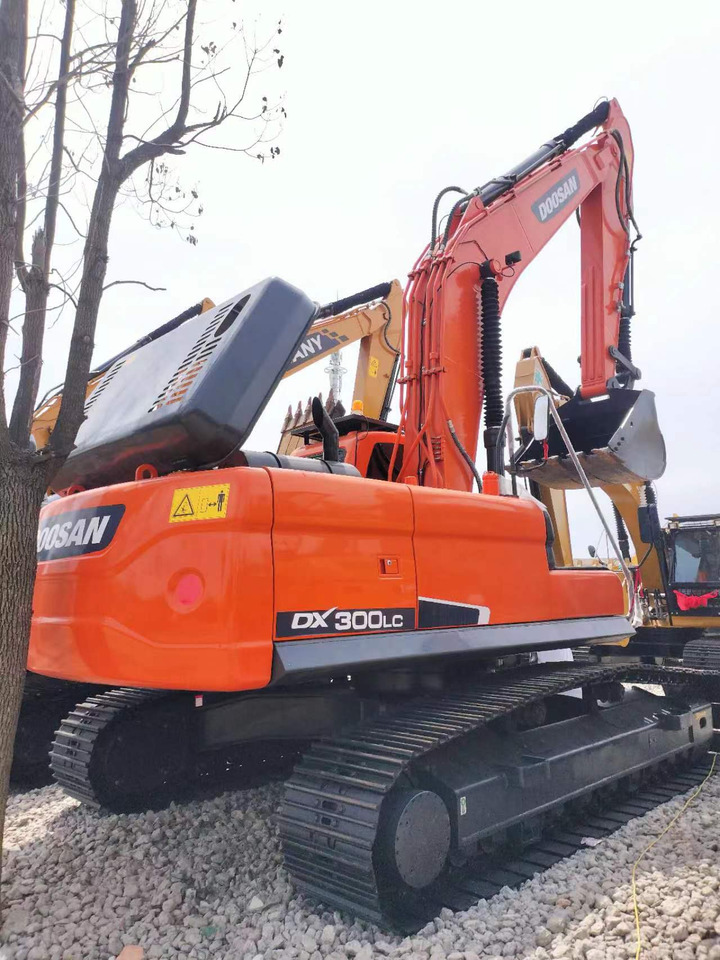 Doosan DX 300 Korea imports doosan DX300 - Гусеничный экскаватор: фото 2 Doosan DX 300 Korea imports doosan DX300 - Гусеничный экскаватор: фото 2