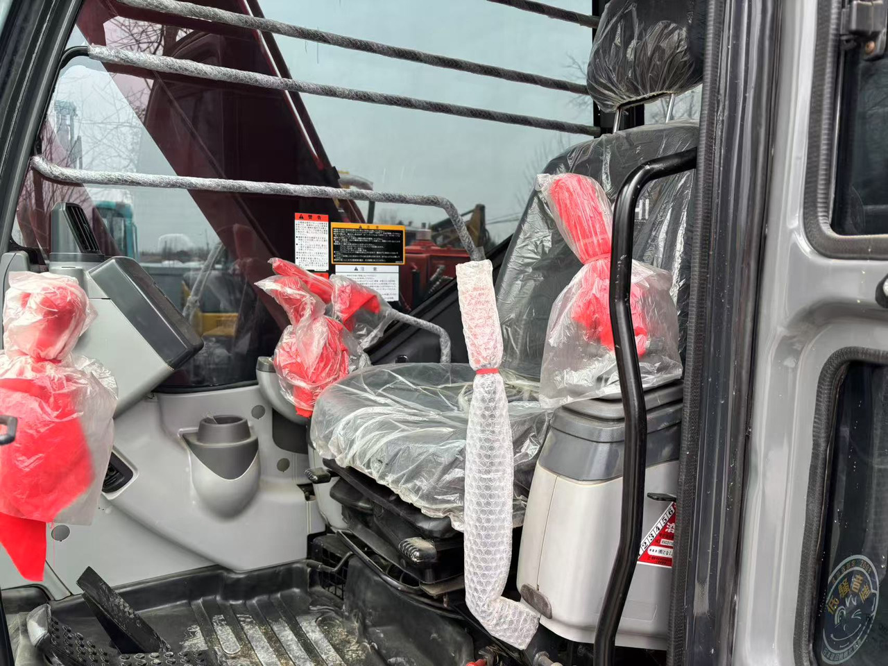 HITACHI ZX70 - Мини-экскаватор: фото 2 HITACHI ZX70 - Мини-экскаватор: фото 2