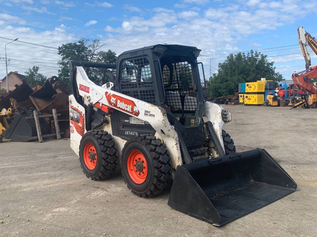 Bobcat S 76 - Мини-погрузчик с бортовым поворотом: фото 1 Bobcat S 76 - Мини-погрузчик с бортовым поворотом: фото 1