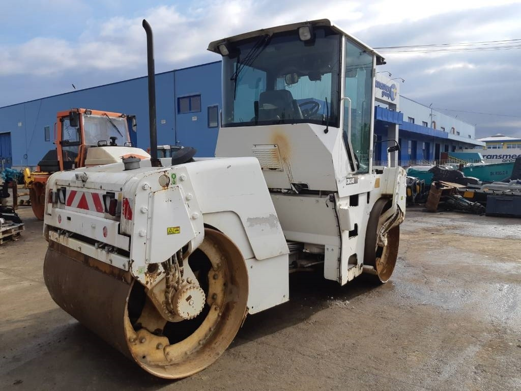 CAT CB 434 D - Дорожный каток: фото 4 CAT CB 434 D - Дорожный каток: фото 4