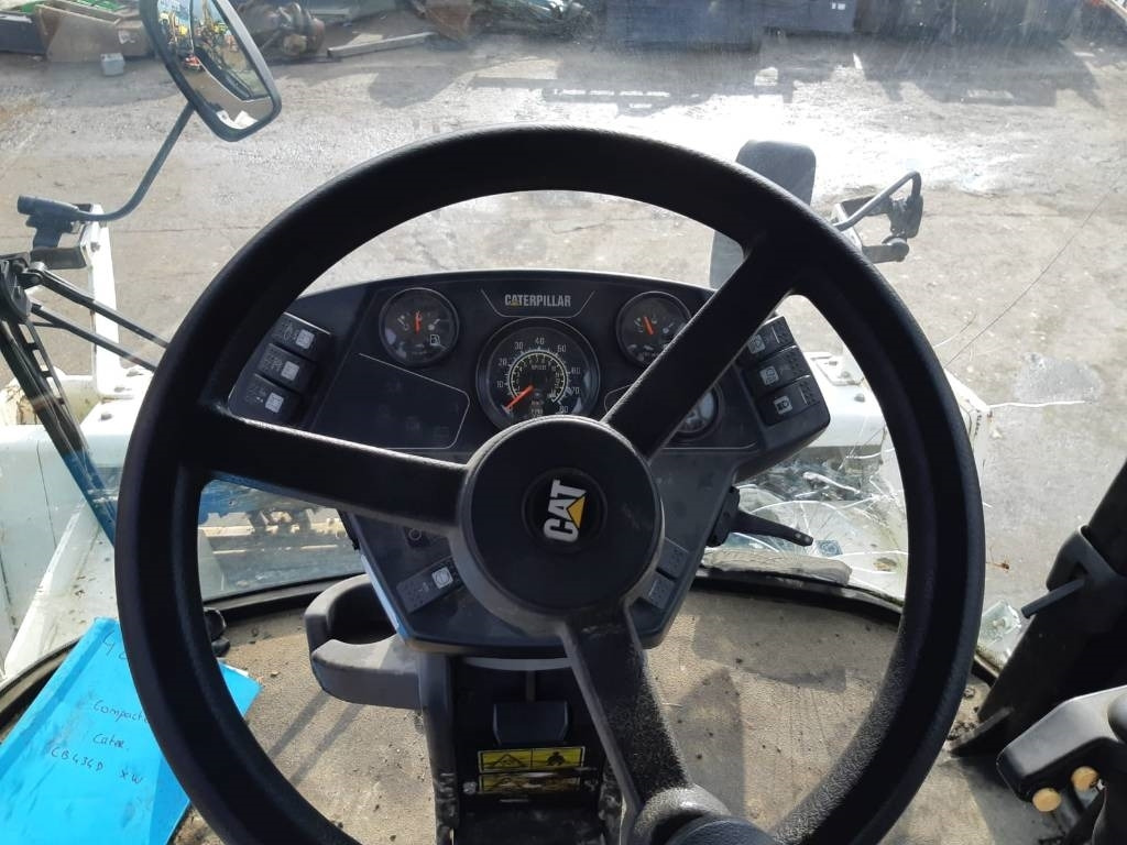 CAT CB 434 D - Дорожный каток: фото 5 CAT CB 434 D - Дорожный каток: фото 5