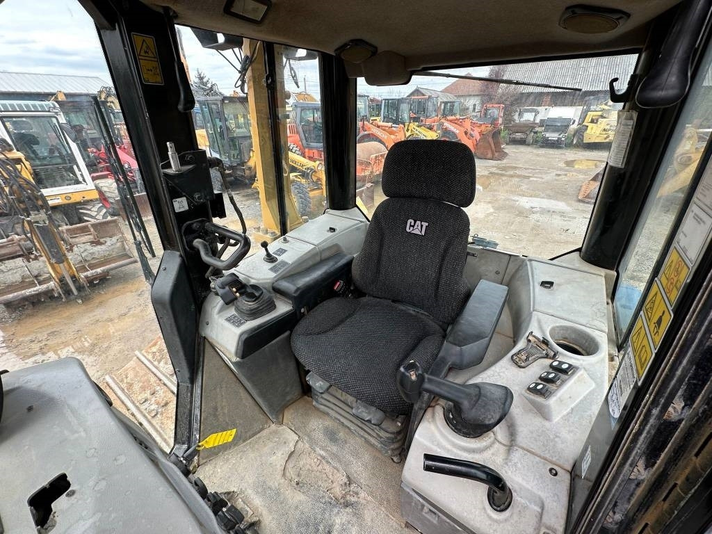 Бульдозер CAT D 6 N LGP: фото 13