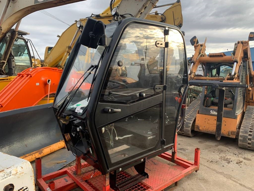 CAT Telehandler Cabin NEW - Кабина для Строительной техники: фото 1 CAT Telehandler Cabin NEW - Кабина для Строительной техники: фото 1