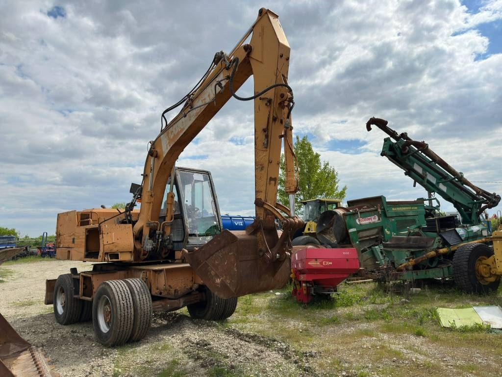Case 588-P - Колёсный экскаватор: фото 2 Case 588-P - Колёсный экскаватор: фото 2