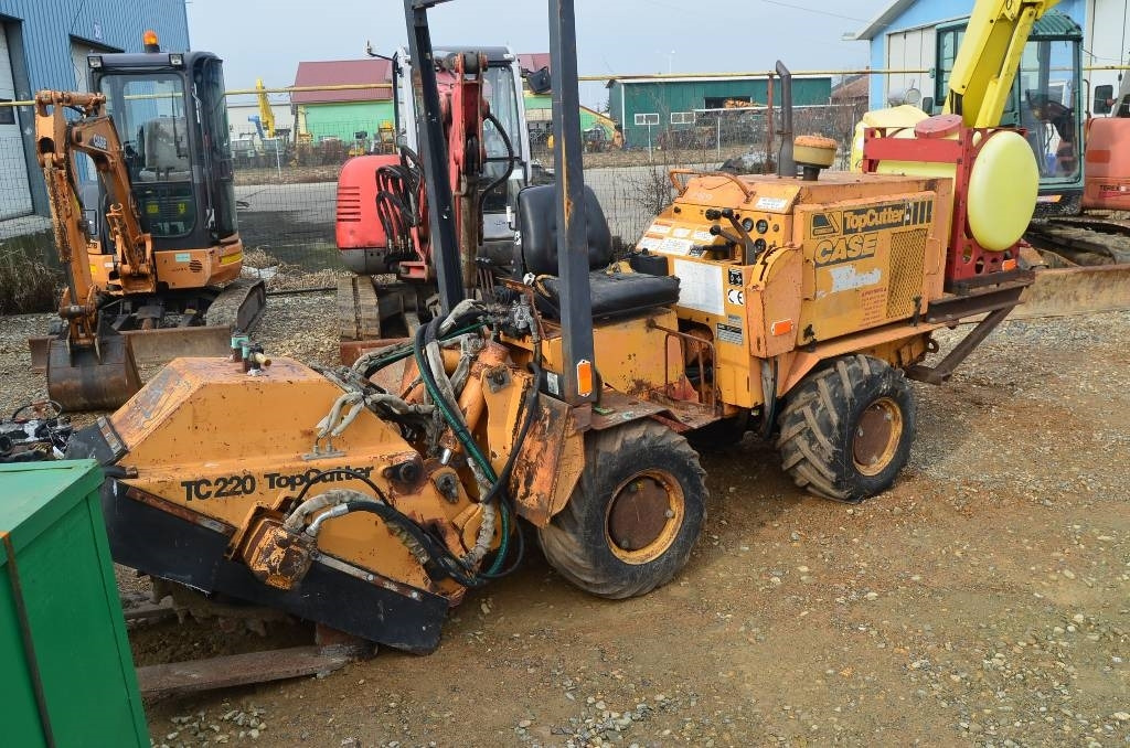 Case TC220 - Асфальтоукладочная техника: фото 2 Case TC220 - Асфальтоукладочная техника: фото 2