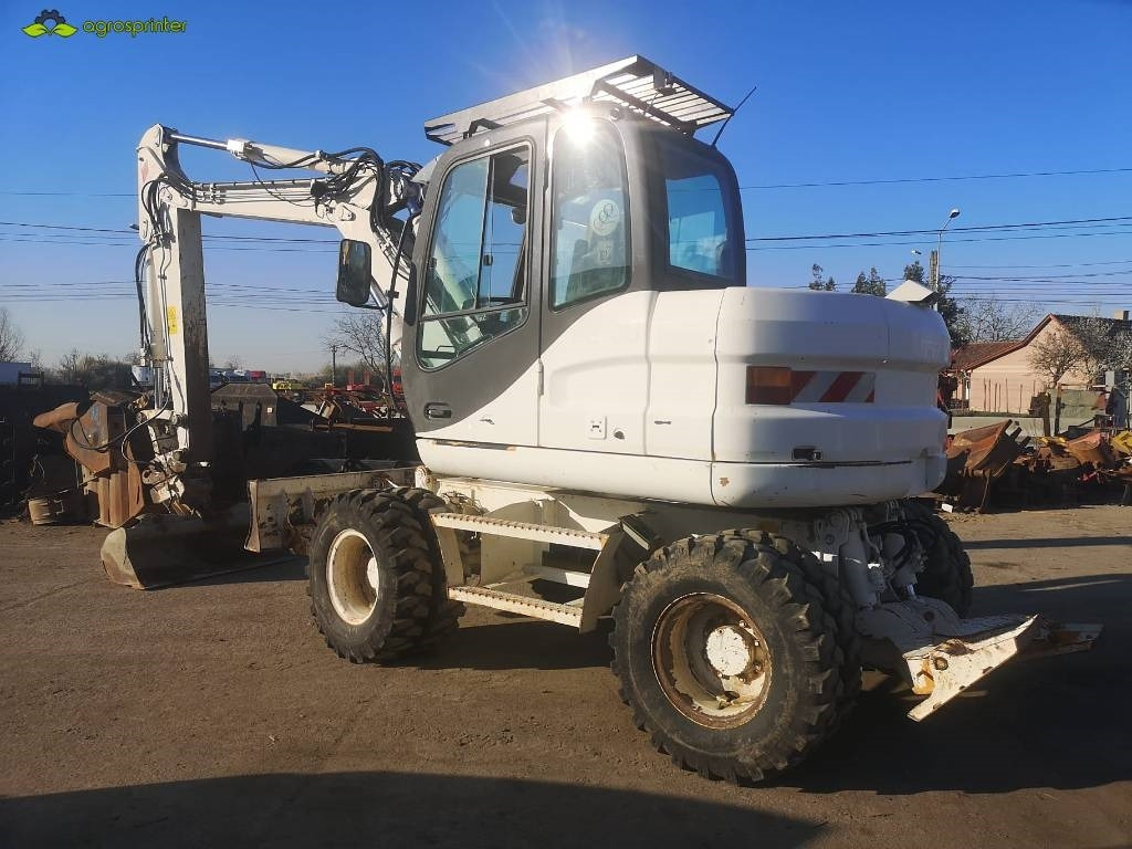 Case WX 125 - Колёсный экскаватор: фото 4 Case WX 125 - Колёсный экскаватор: фото 4