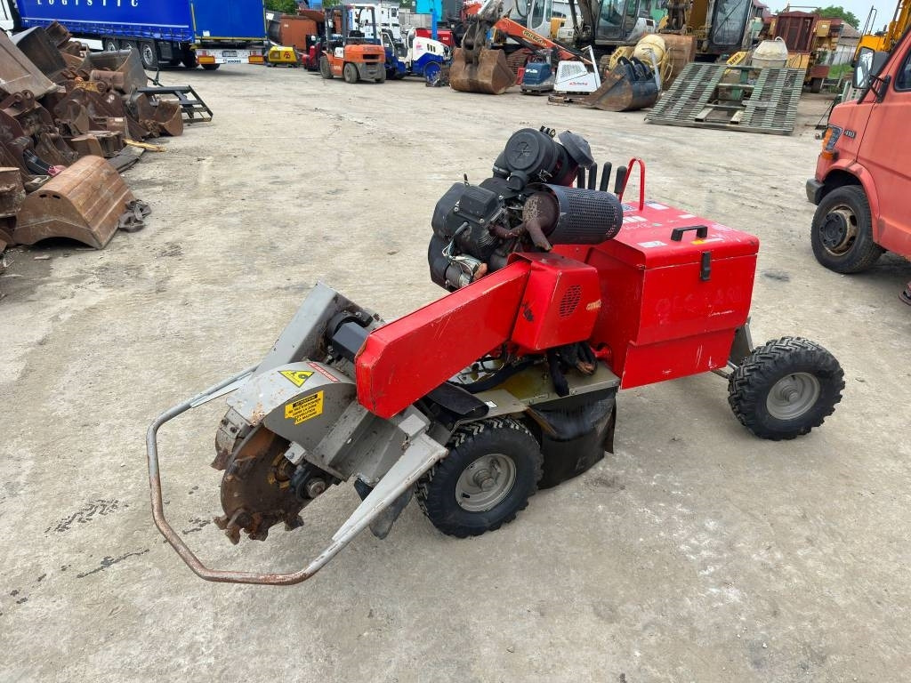 FSO B28 - Измельчитель древесины: фото 1 FSO B28 - Измельчитель древесины: фото 1