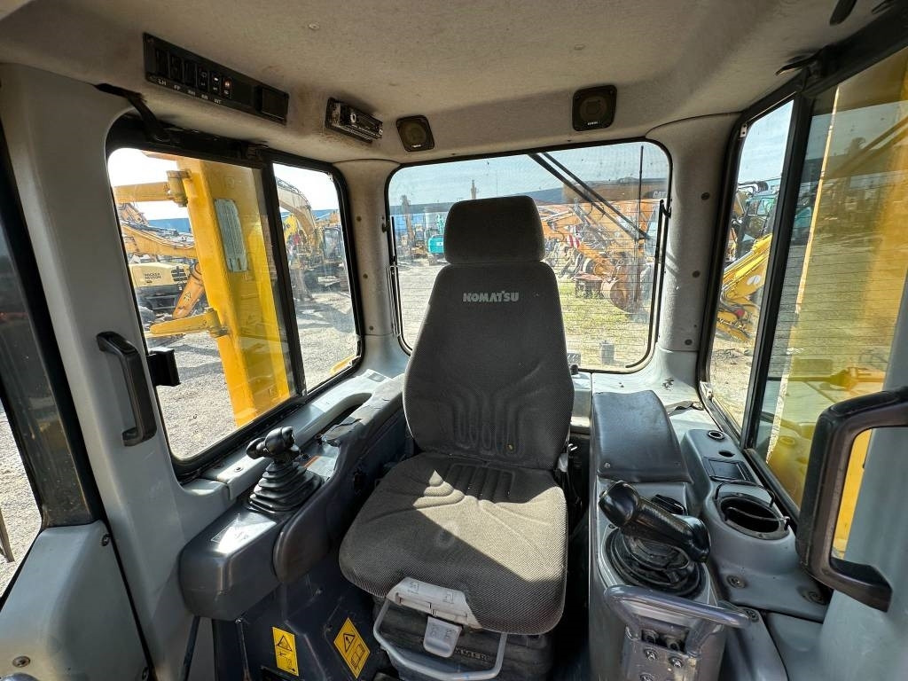 Бульдозер Komatsu D61PX-15EO: фото 13 Бульдозер Komatsu D61PX-15EO: фото 13