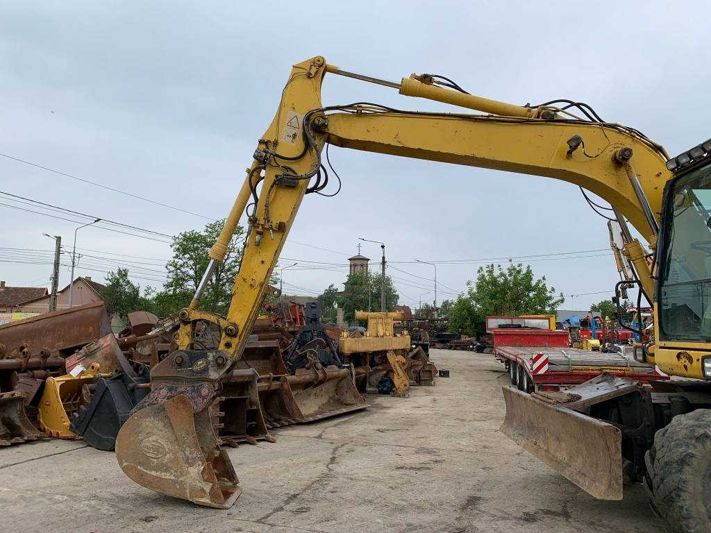 Komatsu PW 140-7 - Колёсный экскаватор: фото 4 Komatsu PW 140-7 - Колёсный экскаватор: фото 4