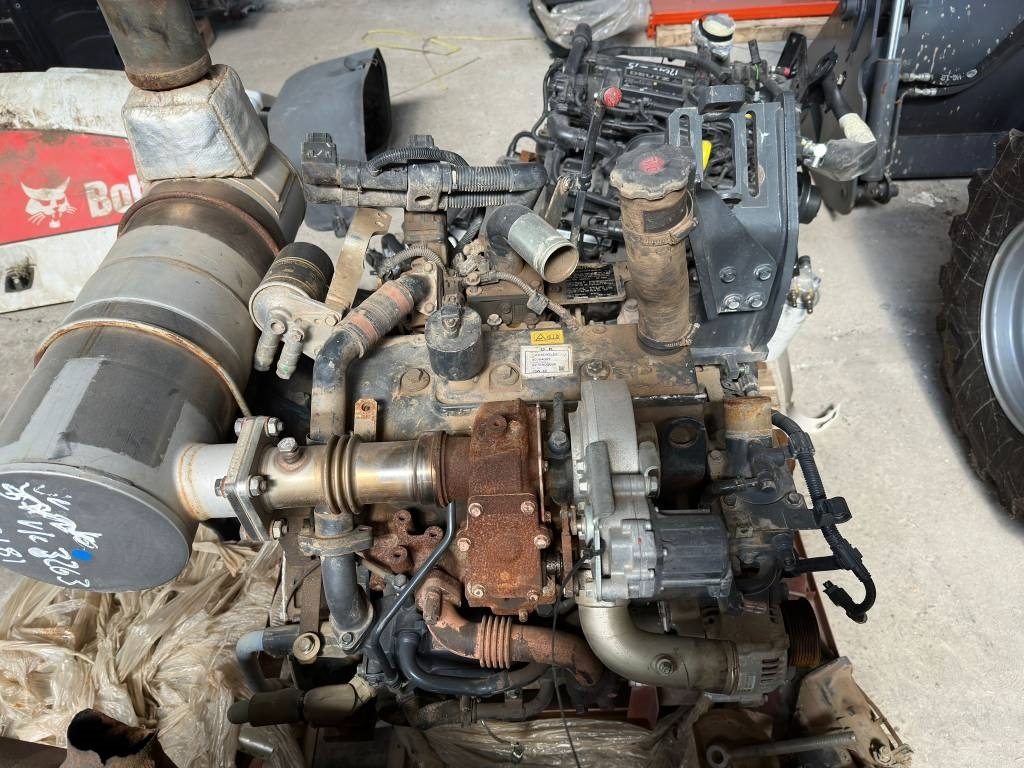 Komatsu SAA4D95LE6 ENGINE - Двигатель для Строительной техники: фото 3 Komatsu SAA4D95LE6 ENGINE - Двигатель для Строительной техники: фото 3