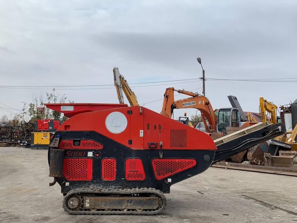 Red Rhino 5000 - Мобильная дробилка: фото 5 Red Rhino 5000 - Мобильная дробилка: фото 5