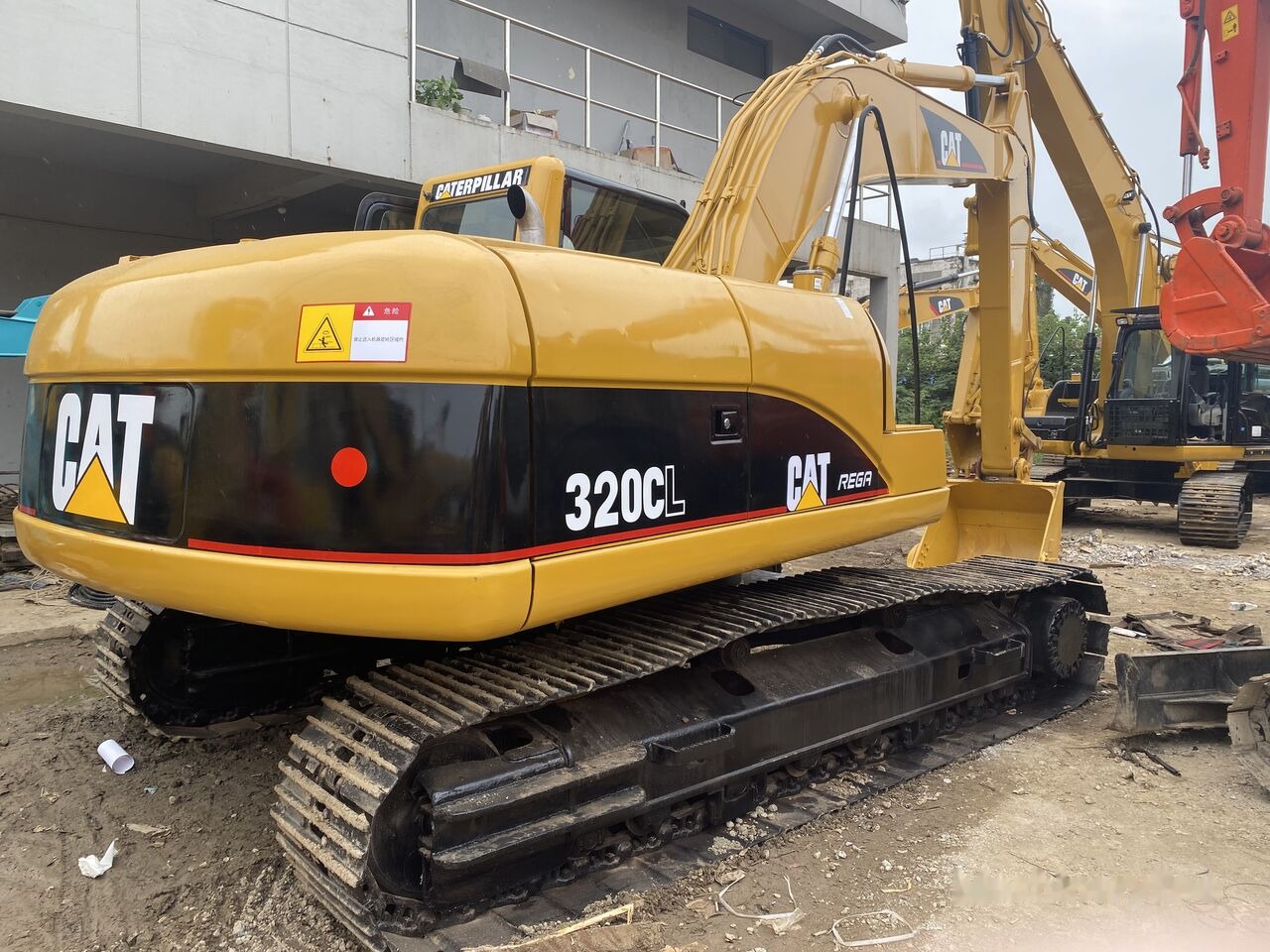 Caterpillar 320CL - Гусеничный экскаватор: фото 1 Caterpillar 320CL - Гусеничный экскаватор: фото 1