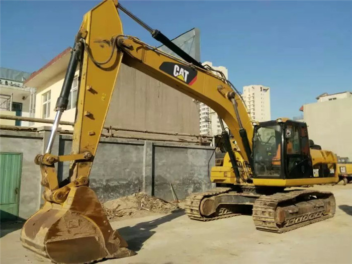 Caterpillar 324DL - Гусеничный экскаватор: фото 1 Caterpillar 324DL - Гусеничный экскаватор: фото 1
