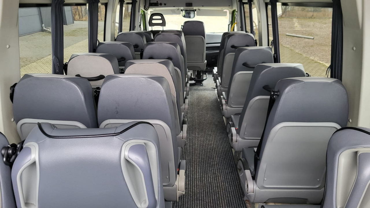 Микроавтобус, Пассажирский фургон Iveco Daily 24 places + 4 standing: фото 13