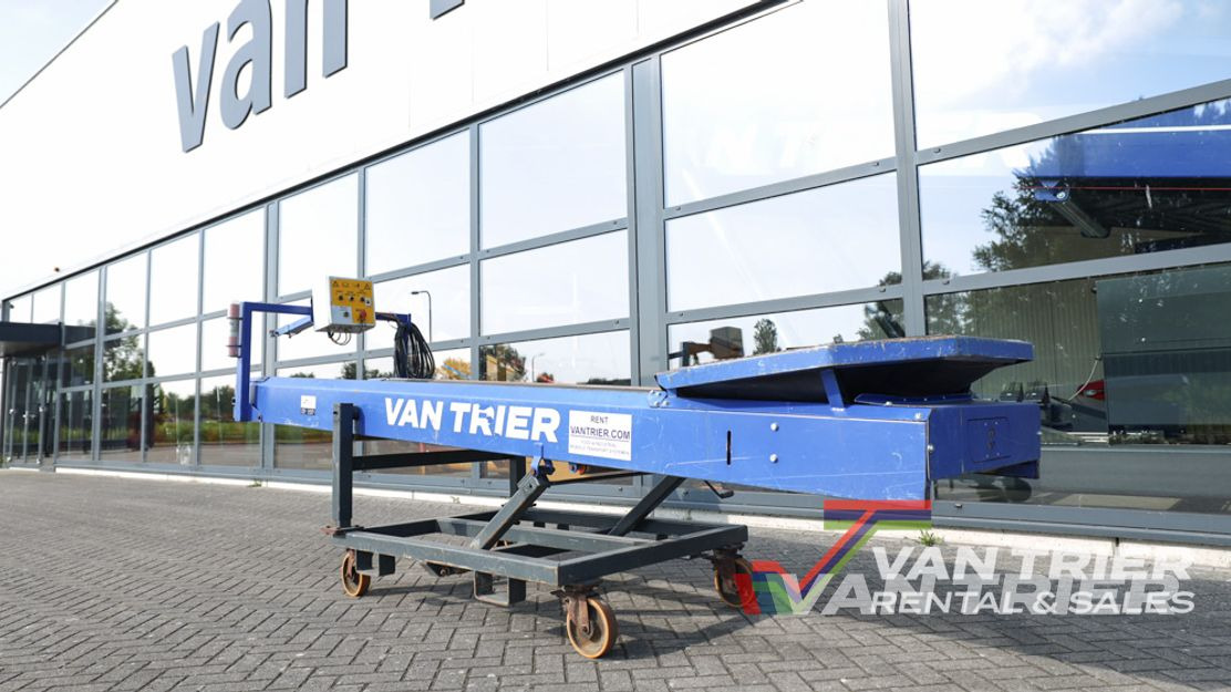 Van Trier 420-80 Flat conveyor - Ленточный конвейер: фото 1 Van Trier 420-80 Flat conveyor - Ленточный конвейер: фото 1