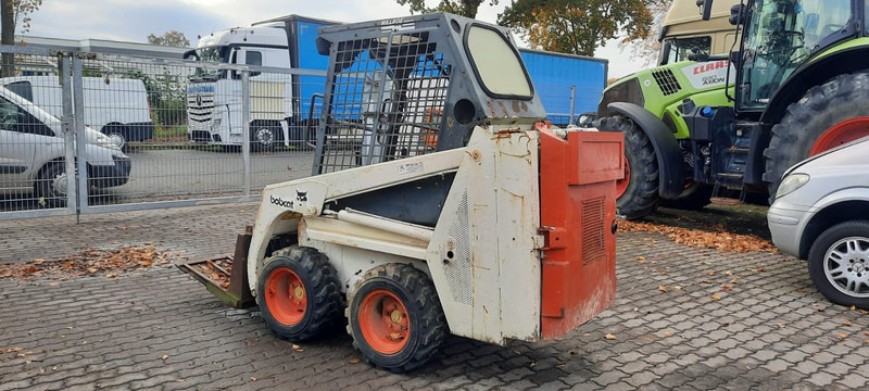 Bobcat 443 4x4 Radlader - Мини-погрузчик с бортовым поворотом: фото 3 Bobcat 443 4x4 Radlader - Мини-погрузчик с бортовым поворотом: фото 3
