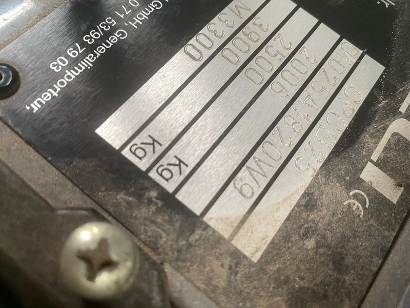 Hyundai D25 - Дизельный погрузчик: фото 5 Hyundai D25 - Дизельный погрузчик: фото 5