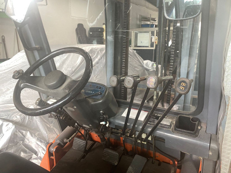 Hyundai D25 - Дизельный погрузчик: фото 3 Hyundai D25 - Дизельный погрузчик: фото 3