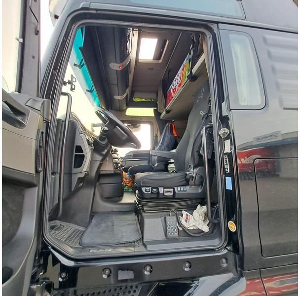 MAN 26.500 - Грузовик-контейнеровоз/ Сменный кузов: фото 4 MAN 26.500 - Грузовик-контейнеровоз/ Сменный кузов: фото 4