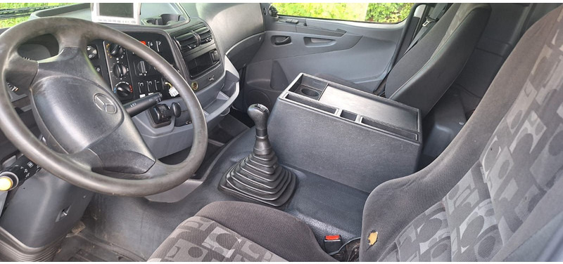 Грузовик-шасси Mercedes-Benz 1833 2 Achser für BDF mit LBW: фото 10 Грузовик-шасси Mercedes-Benz 1833 2 Achser für BDF mit LBW: фото 10