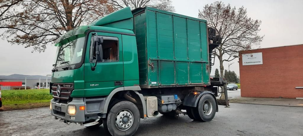 Mercedes-Benz 1841K 4x2 Actros Kipper mit Kran+Greifer - Самосвал, Автоманипулятор: фото 1 Mercedes-Benz 1841K 4x2 Actros Kipper mit Kran+Greifer - Самосвал, Автоманипулятор: фото 1