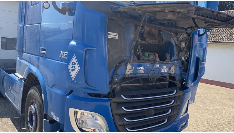 DAF XF 106.440PS SC SZM Top zustand 1-Hand - Тягач: фото 4 DAF XF 106.440PS SC SZM Top zustand 1-Hand - Тягач: фото 4
