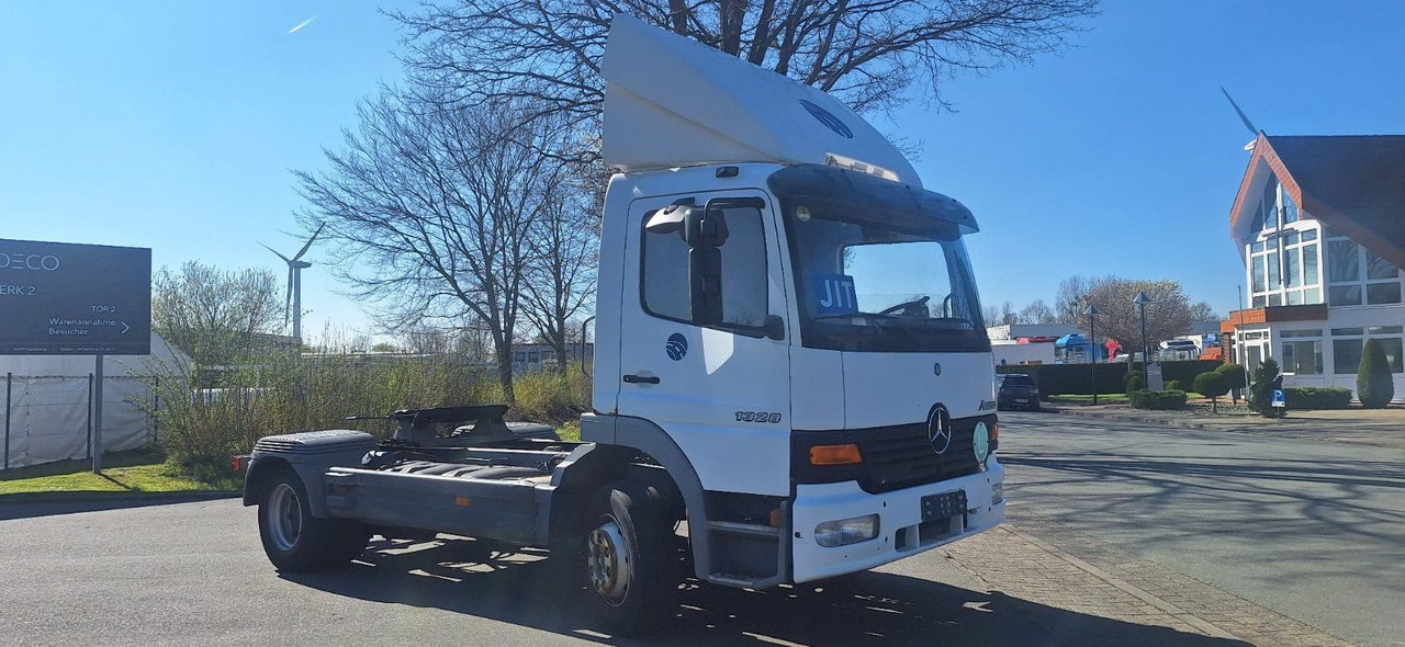Mercedes-Benz 1328 SZM Atego - Тягач: фото 1 Mercedes-Benz 1328 SZM Atego - Тягач: фото 1
