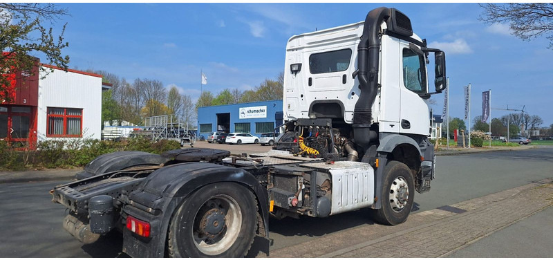 Mercedes-Benz 1840 HD 4x4 Arocs - Тягач: фото 4 Mercedes-Benz 1840 HD 4x4 Arocs - Тягач: фото 4