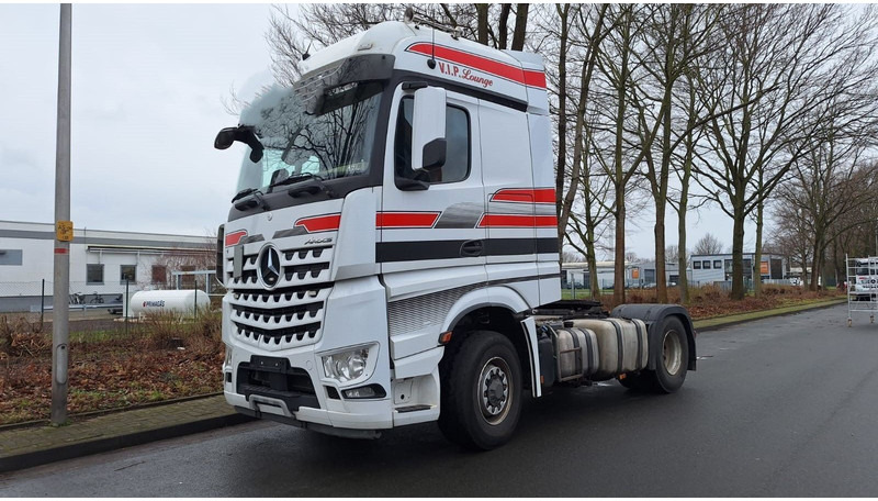 Mercedes-Benz 1845 Arocs 4x4 HD 1-Hand - Тягач: фото 1 Mercedes-Benz 1845 Arocs 4x4 HD 1-Hand - Тягач: фото 1