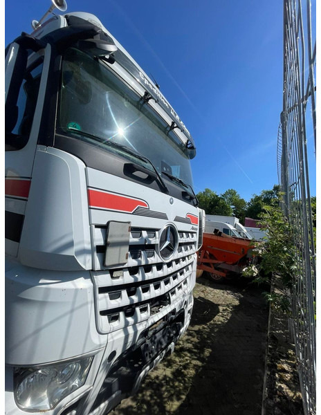 Mercedes-Benz 1845MP4 HD 4x4 - Тягач: фото 3 Mercedes-Benz 1845MP4 HD 4x4 - Тягач: фото 3