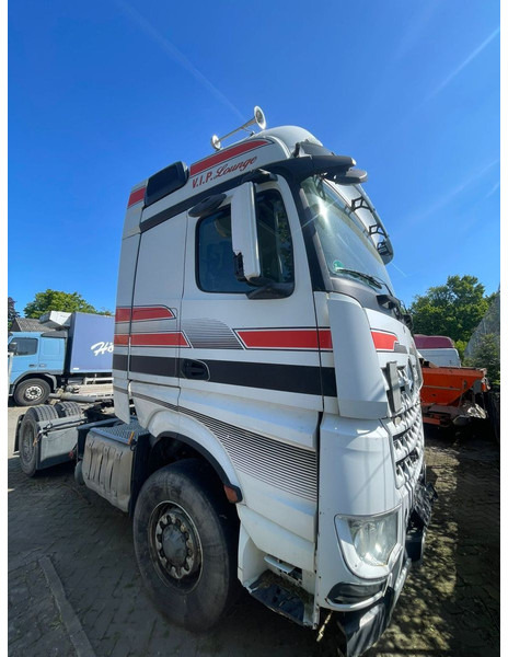 Mercedes-Benz 1845MP4 HD 4x4 - Тягач: фото 2 Mercedes-Benz 1845MP4 HD 4x4 - Тягач: фото 2