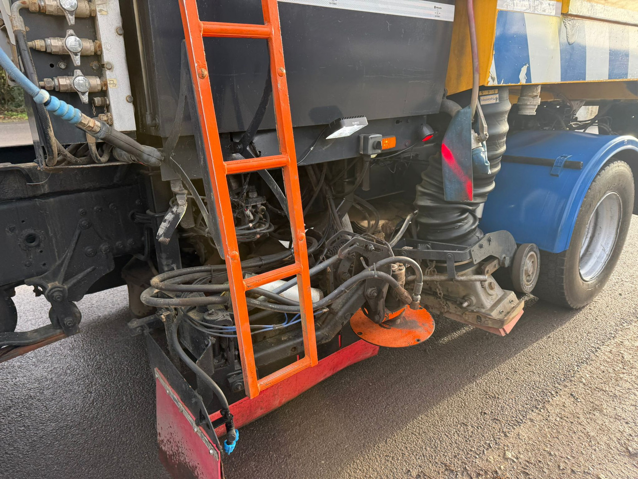 Грузовик бортовой/ Платформа 2010 DAF LF 55.220 Road Sweeper: фото 37