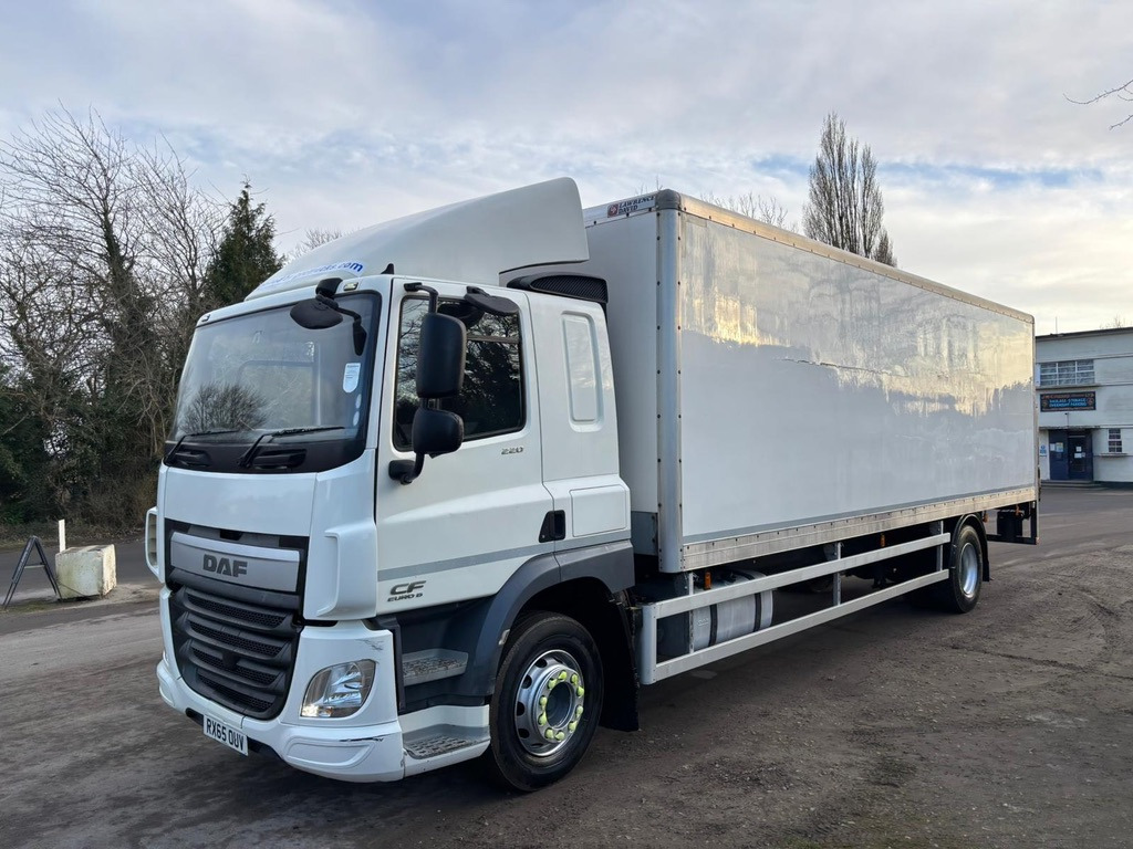 2015 DAF CF 220 Rigid Truck - Грузовик с закрытым кузовом: фото 4 2015 DAF CF 220 Rigid Truck - Грузовик с закрытым кузовом: фото 4