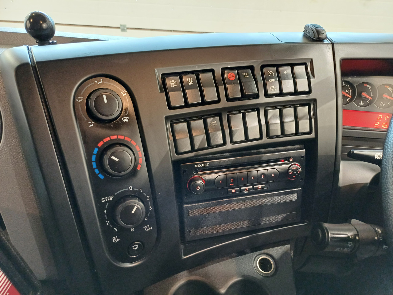 Подметально-уборочная машина RENAULT D12 Zamiatarka Kehrmaschine 2 Motoren SEMAT Zoeller Szczotki L/R Euro 6 PM10 2017r: фото 23