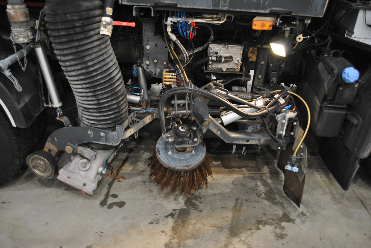 Renault Midlum 220 Zamiatarka Kehrmaschine Johnston 2014r 2770Mth Euro5 - Подметально-уборочная машина: фото 5 Renault Midlum 220 Zamiatarka Kehrmaschine Johnston 2014r 2770Mth Euro5 - Подметально-уборочная машина: фото 5