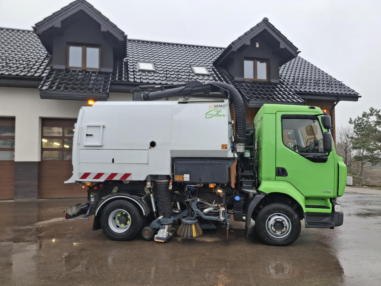 Renault Midlum 220 Zamiatarka Kehrmaschine PM10 L/R 2 Motoren JOHNSTON SEMAT - Подметально-уборочная машина: фото 5 Renault Midlum 220 Zamiatarka Kehrmaschine PM10 L/R 2 Motoren JOHNSTON SEMAT - Подметально-уборочная машина: фото 5