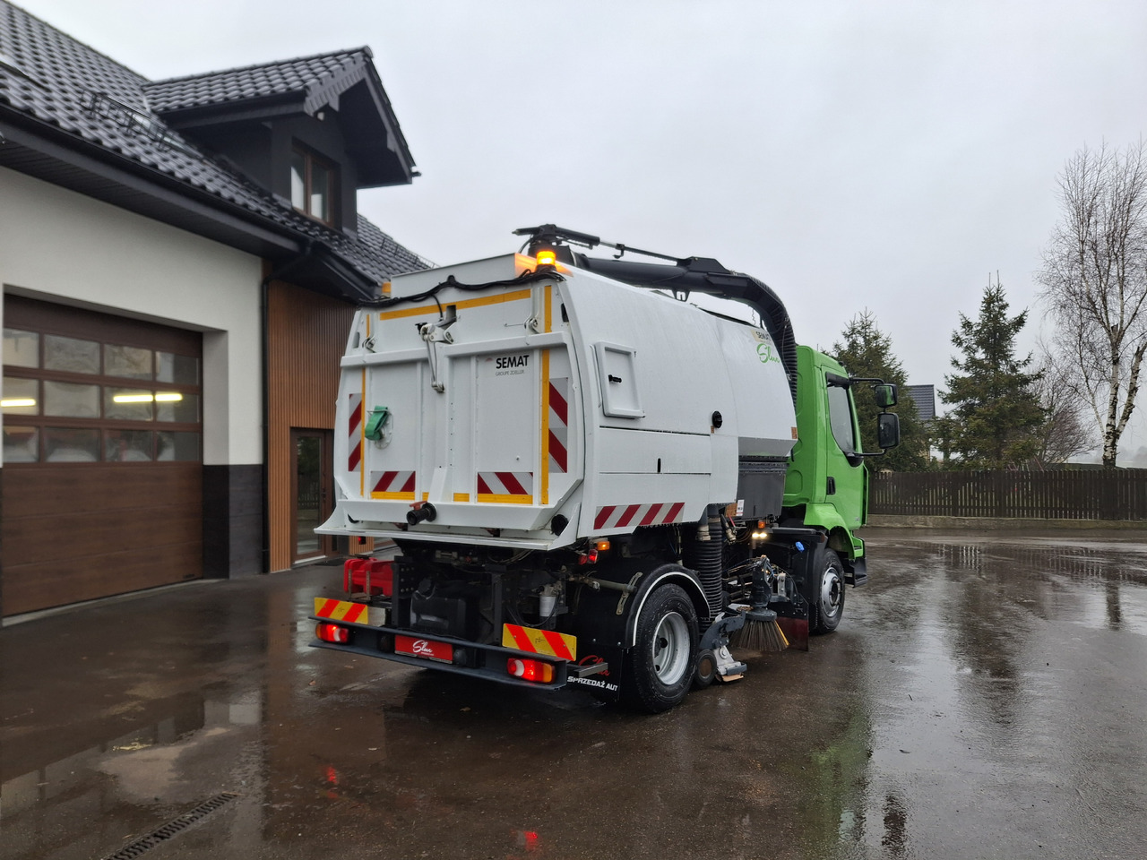 Renault Midlum 220 Zamiatarka Kehrmaschine PM10 L/R 2 Motoren JOHNSTON SEMAT - Подметально-уборочная машина: фото 4 Renault Midlum 220 Zamiatarka Kehrmaschine PM10 L/R 2 Motoren JOHNSTON SEMAT - Подметально-уборочная машина: фото 4