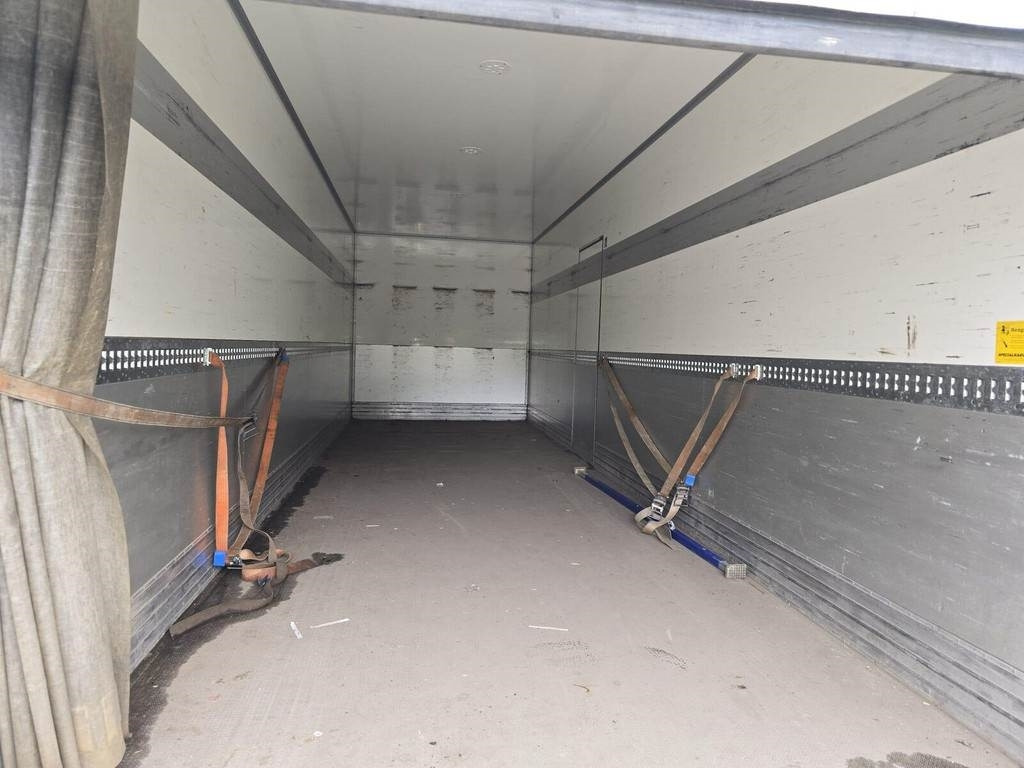 Volvo FM330 4X2 - Грузовик с закрытым кузовом: фото 3 Volvo FM330 4X2 - Грузовик с закрытым кузовом: фото 3