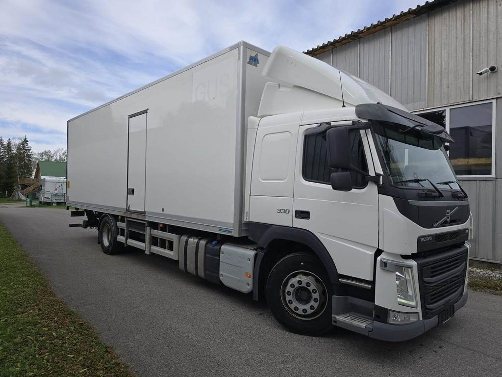 Volvo FM330 4X2 - Грузовик с закрытым кузовом: фото 5 Volvo FM330 4X2 - Грузовик с закрытым кузовом: фото 5